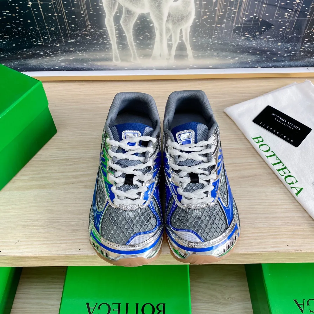 p620🐮🐮High-end version, the original 1:1 couple style new model is on the shelves🔥BV Orbit sneakers Wang Yibo's same style couple's Dad Runner sneakers, made of lightweight technical mesh fabric. Features a geometric patterned rubber outsole. The outsole is made of color-blocked TPU outsole. Size: women’s shoes 35-40, men’s shoes 39-45.